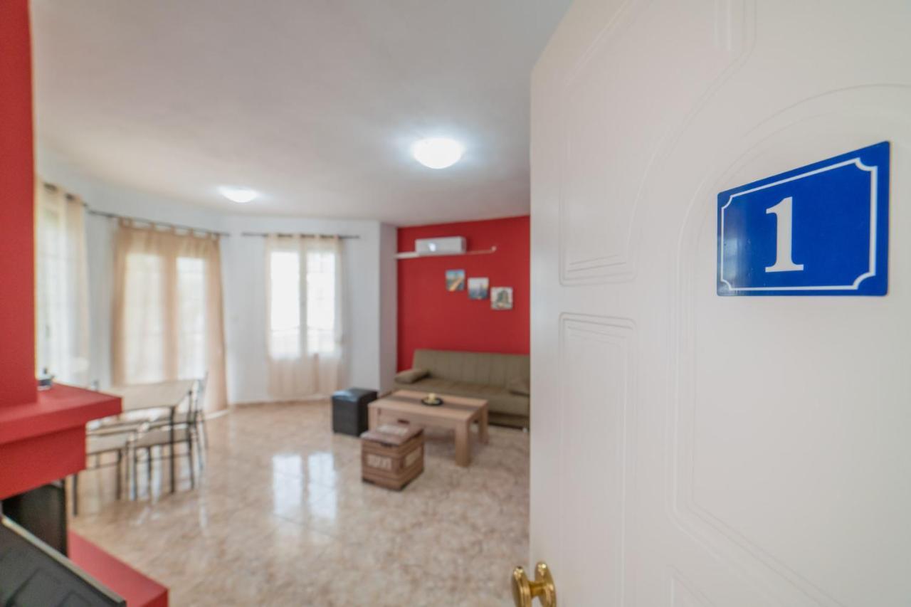Family Resort 1 Ofrínion Zewnętrze zdjęcie