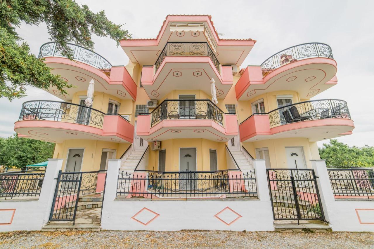 Family Resort 1 Ofrínion Zewnętrze zdjęcie